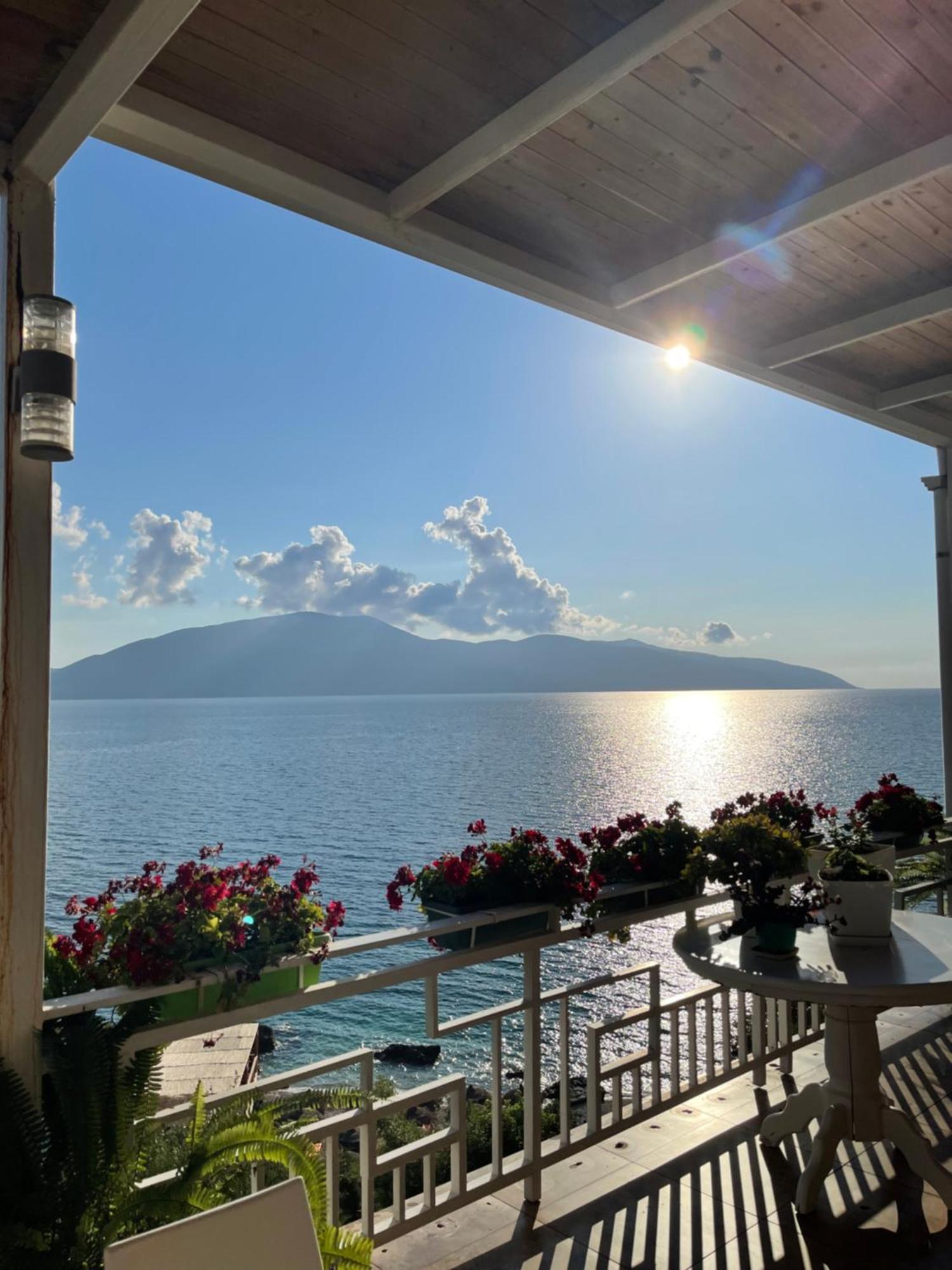 Envi Hotel Radhima Kültér fotó